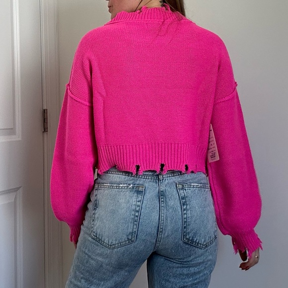 Neon Pink Distressed Crop Cable Knit Sweater - Picture 5 of 10